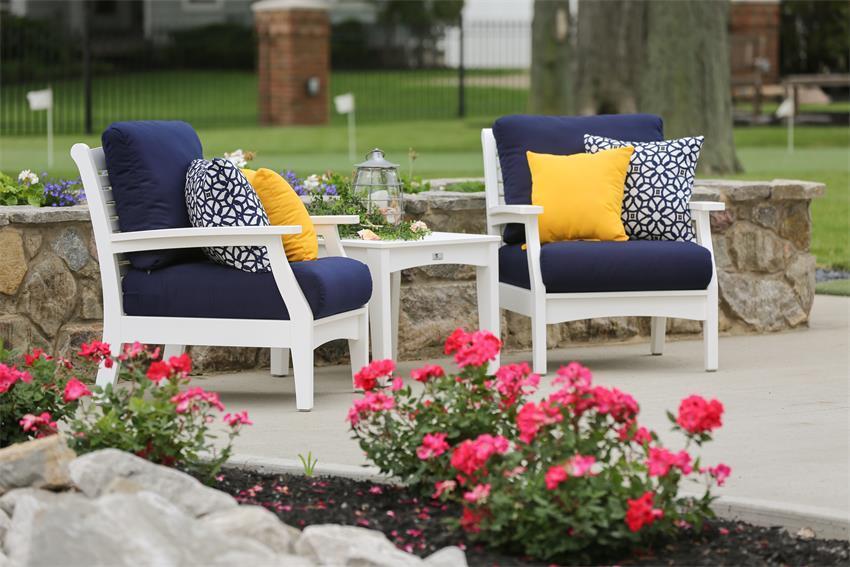Choosing the Perfect Outdoor Chairs: Style, Comfort, and Durability